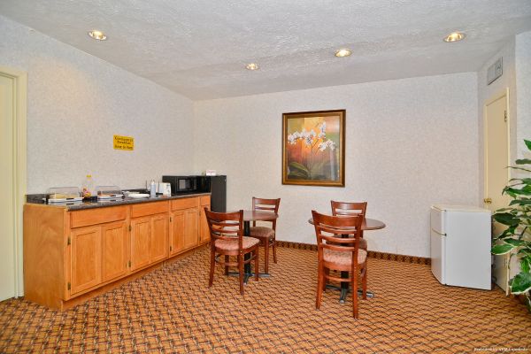 Americas Best Value Inn (Brandon)